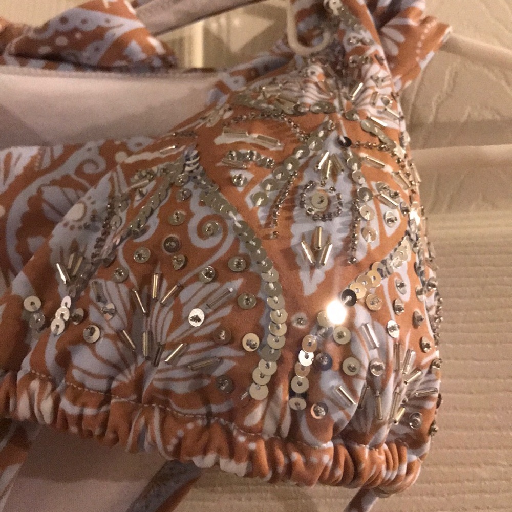 Size S Victoria’s Secret Swimsuit (never worn) - Picture 2 of 4